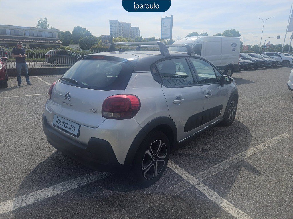 https://cdn-sm.caraffinity.it/images/vehicles/4685867/4/large
