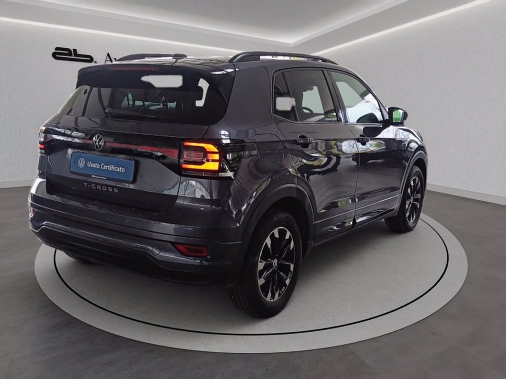 https://cdn-sm.caraffinity.it/images/vehicles/4686119/3/large