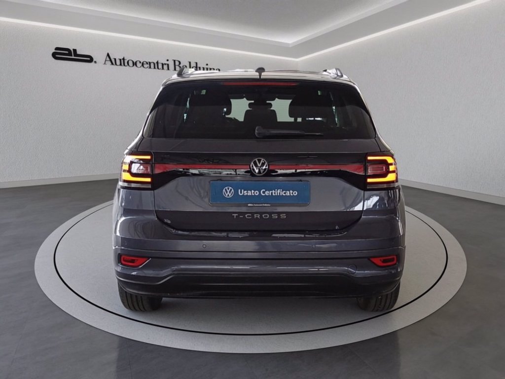 https://cdn-sm.caraffinity.it/images/vehicles/4686119/4/large