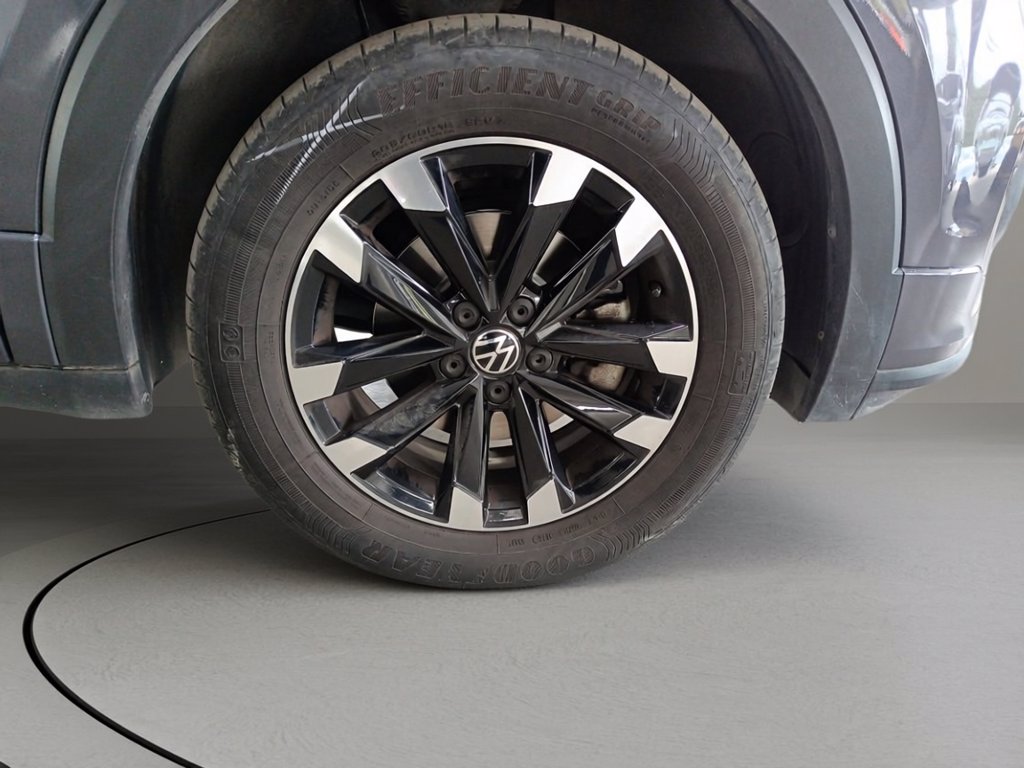 https://cdn-sm.caraffinity.it/images/vehicles/4686119/6/large