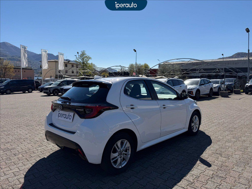 https://cdn-sm.caraffinity.it/images/vehicles/4686834/5/large