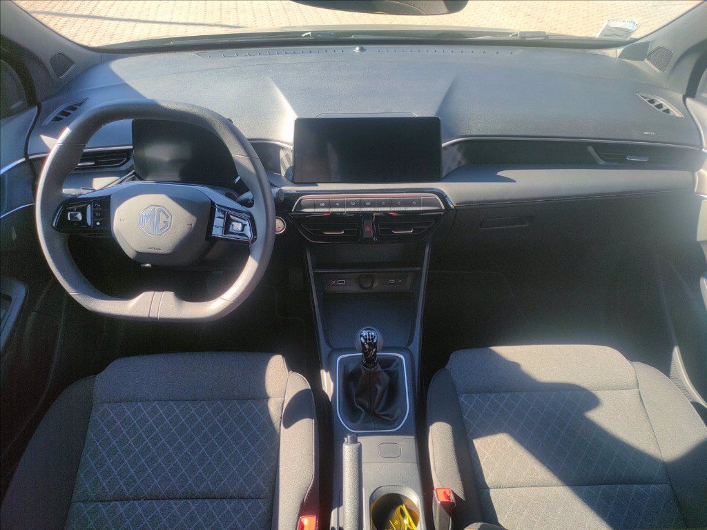 https://cdn-sm.caraffinity.it/images/vehicles/4686839/8/large