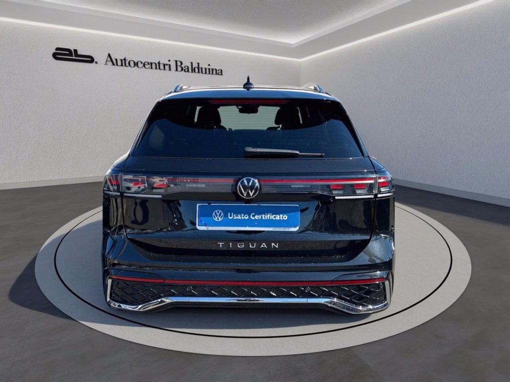 https://cdn-sm.caraffinity.it/images/vehicles/4687424/4/large