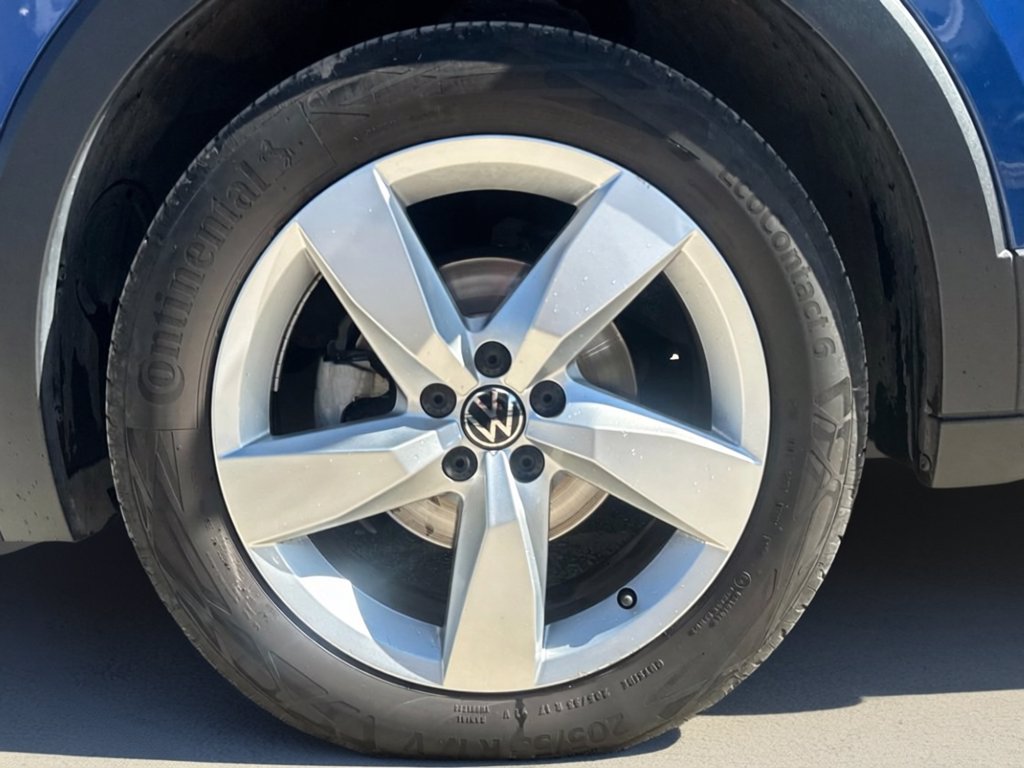 https://cdn-sm.caraffinity.it/images/vehicles/4687425/6/large