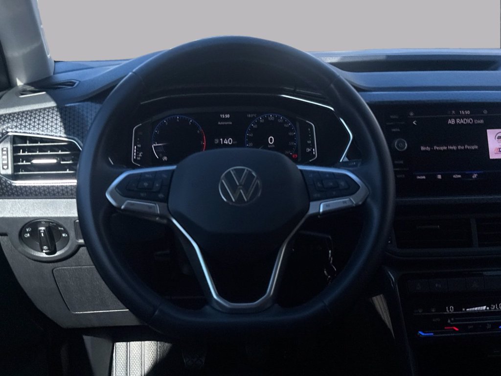 https://cdn-sm.caraffinity.it/images/vehicles/4687425/8/large