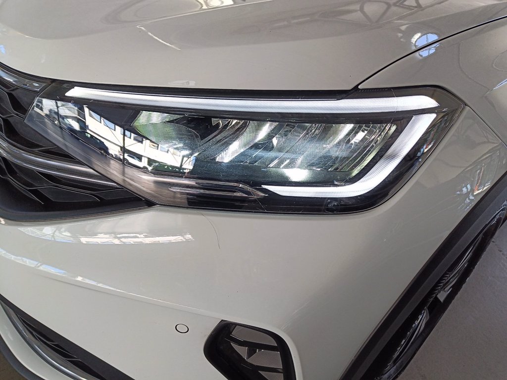 https://cdn-sm.caraffinity.it/images/vehicles/4687426/5/large