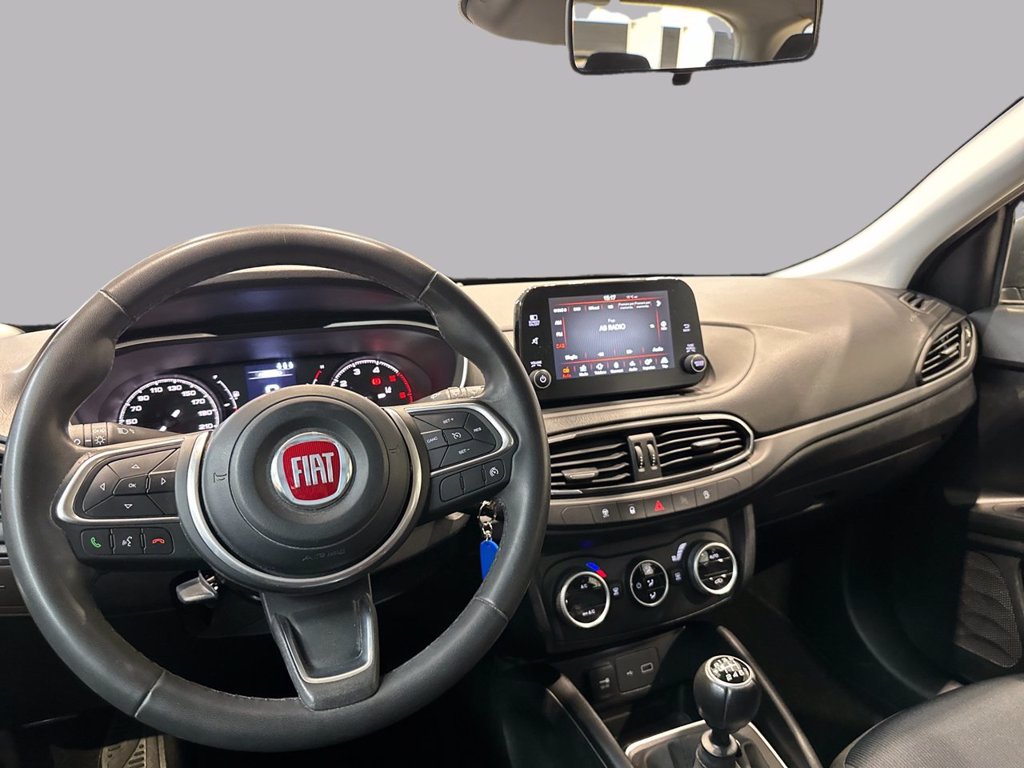 https://cdn-sm.caraffinity.it/images/vehicles/4689747/7/large