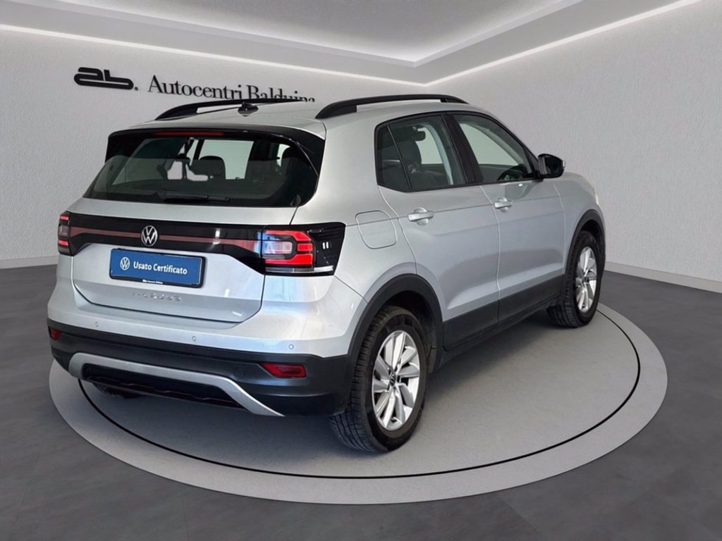 https://cdn-sm.caraffinity.it/images/vehicles/4689992/3/large