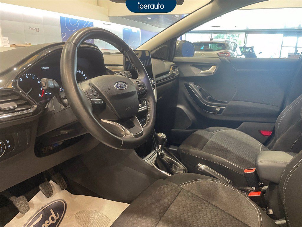 https://cdn-sm.caraffinity.it/images/vehicles/4690194/8/large