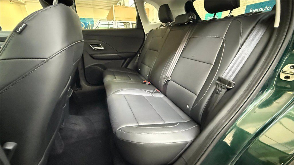 https://cdn-sm.caraffinity.it/images/vehicles/4691215/7/large
