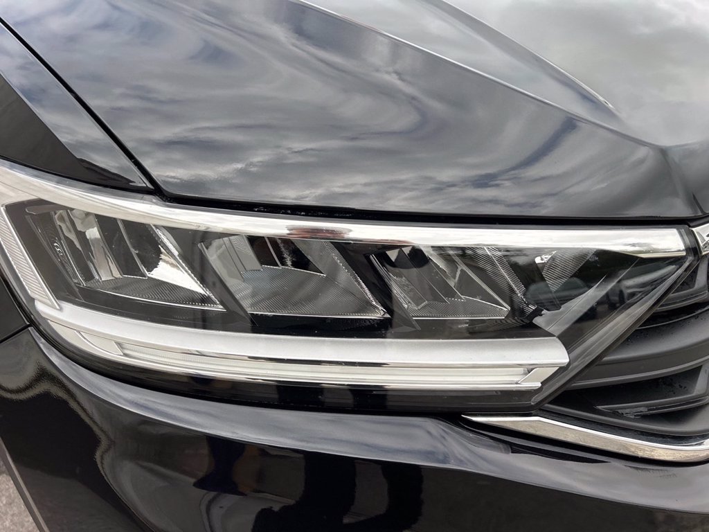 https://cdn-sm.caraffinity.it/images/vehicles/4693591/5/large
