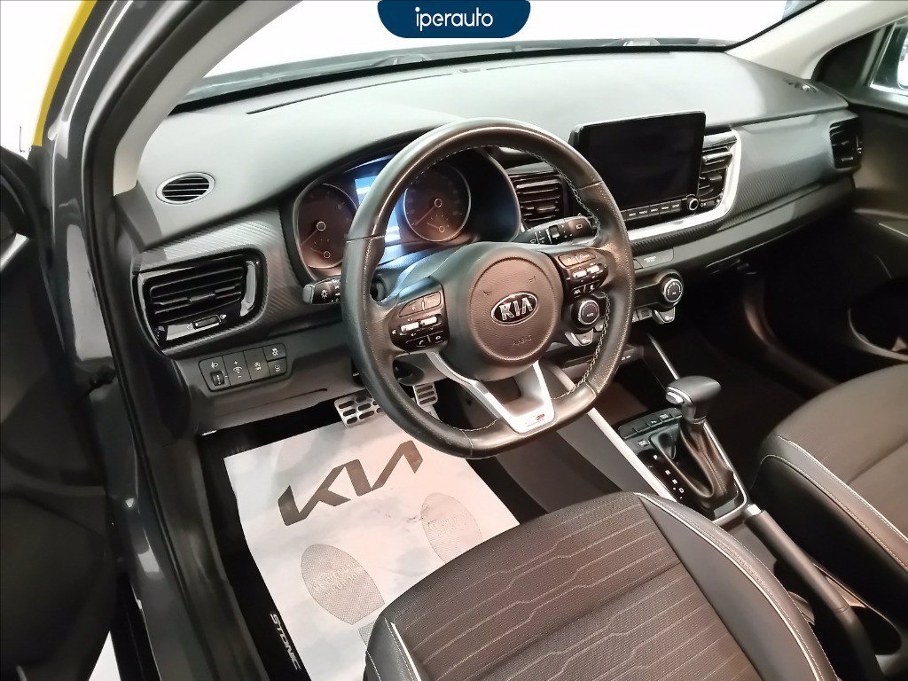 https://cdn-sm.caraffinity.it/images/vehicles/4695027/7/large