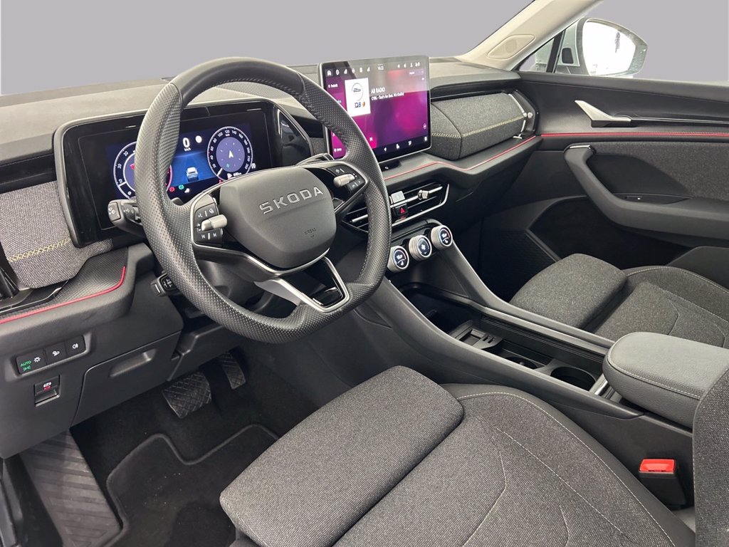 https://cdn-sm.caraffinity.it/images/vehicles/4696376/8/large