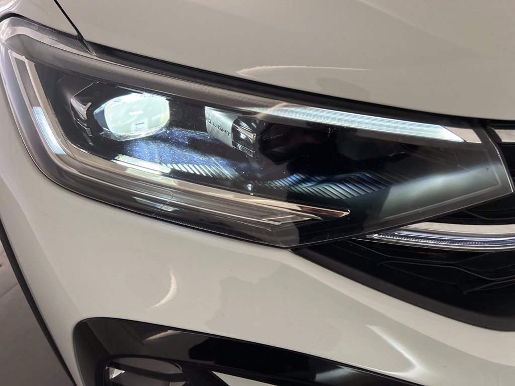 https://cdn-sm.caraffinity.it/images/vehicles/4696647/5/large