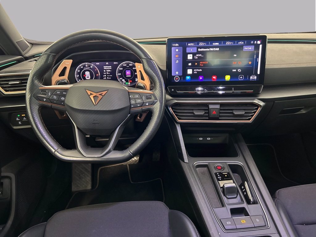 https://cdn-sm.caraffinity.it/images/vehicles/4696650/7/large