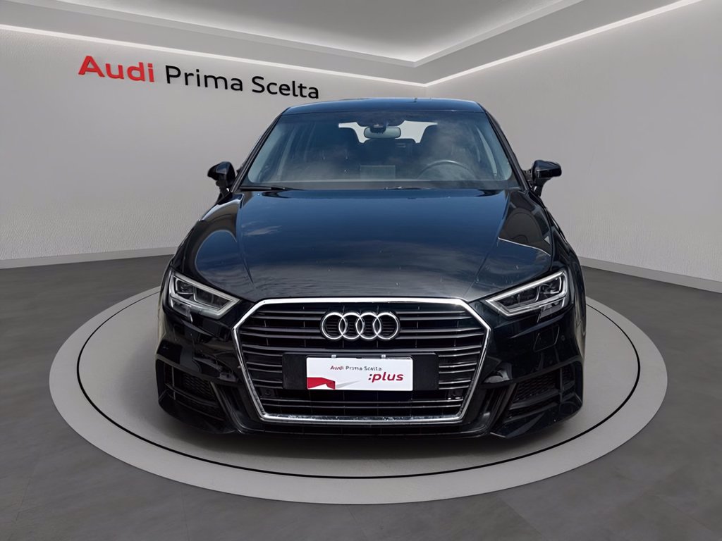 https://cdn-sm.caraffinity.it/images/vehicles/4696905/1/large