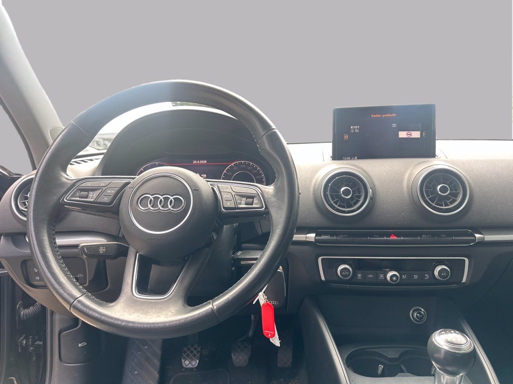 https://cdn-sm.caraffinity.it/images/vehicles/4696905/6/large