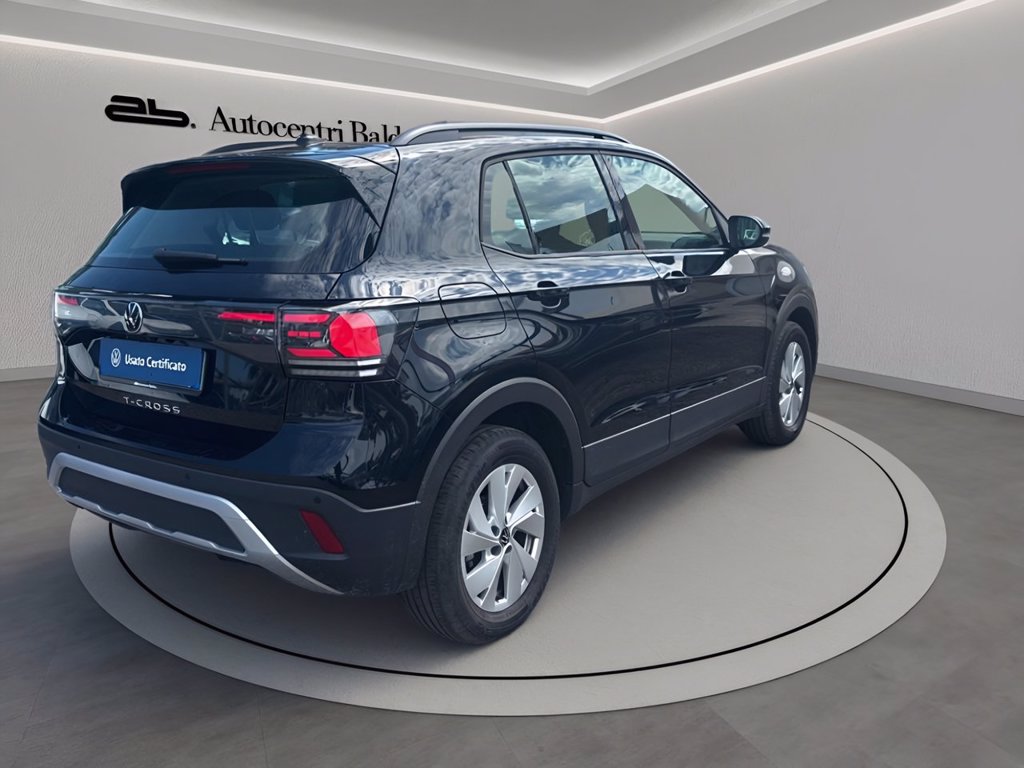 https://cdn-sm.caraffinity.it/images/vehicles/4697974/3/large