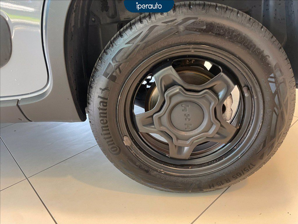 https://cdn-sm.caraffinity.it/images/vehicles/4698365/6/large