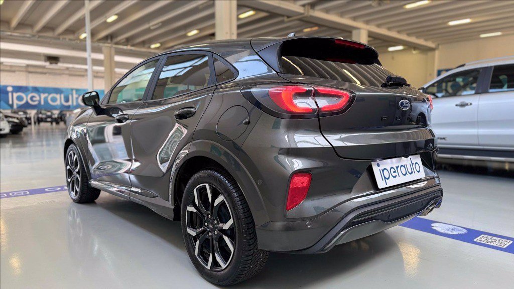 https://cdn-sm.caraffinity.it/images/vehicles/4701029/3/large