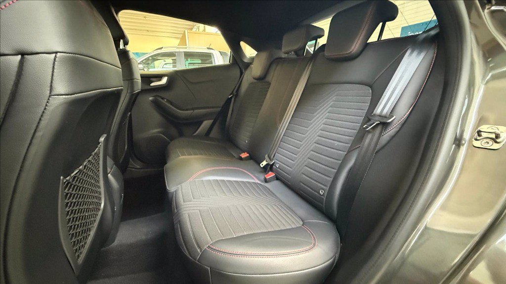 https://cdn-sm.caraffinity.it/images/vehicles/4701029/7/large