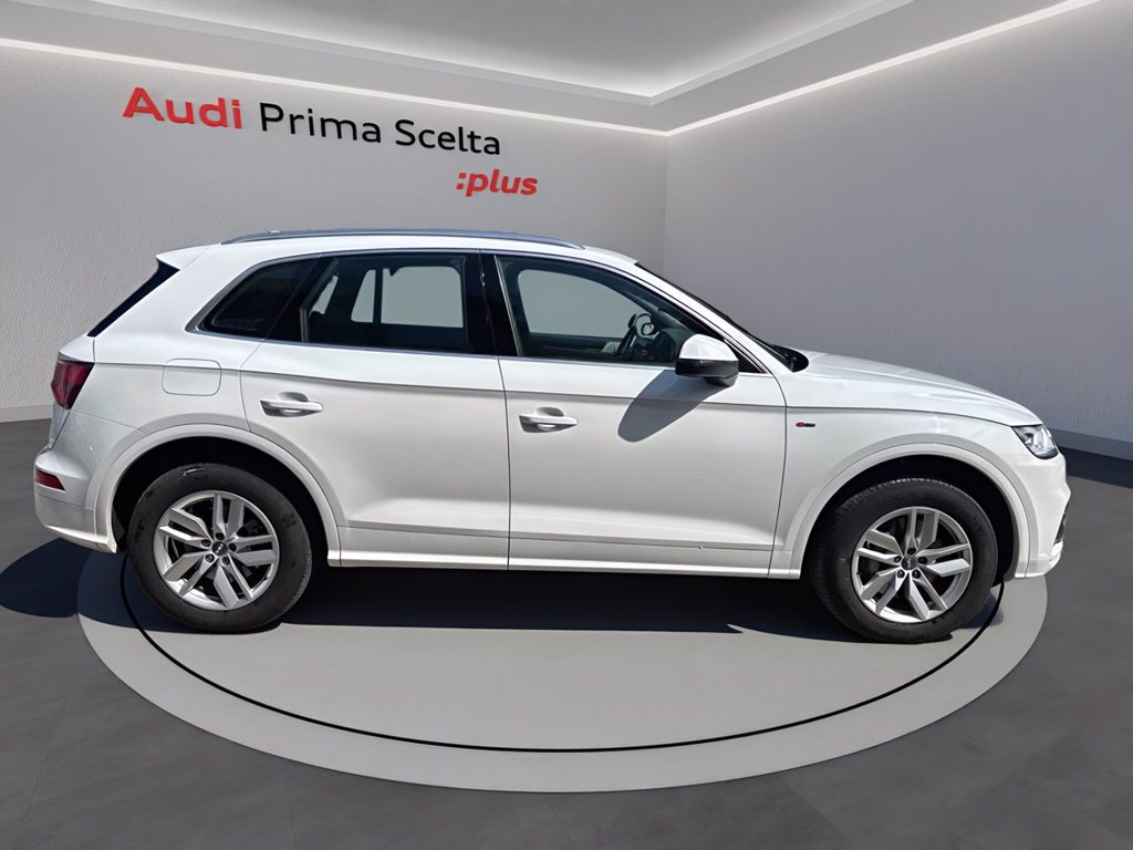 https://cdn-sm.caraffinity.it/images/vehicles/4701735/2/large