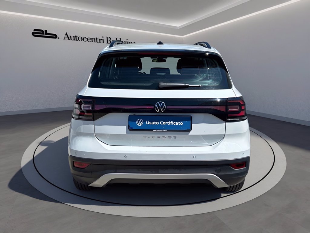 https://cdn-sm.caraffinity.it/images/vehicles/4702657/4/large