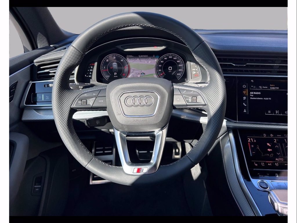 https://cdn-sm.caraffinity.it/images/vehicles/4702672/8/large