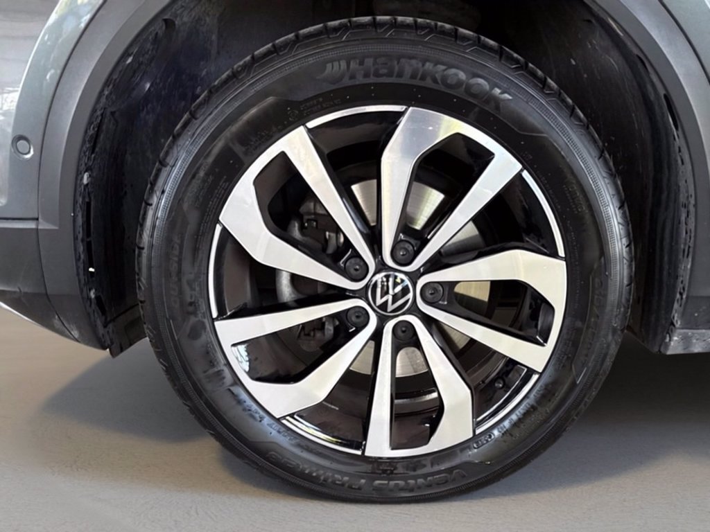 https://cdn-sm.caraffinity.it/images/vehicles/4702673/6/large
