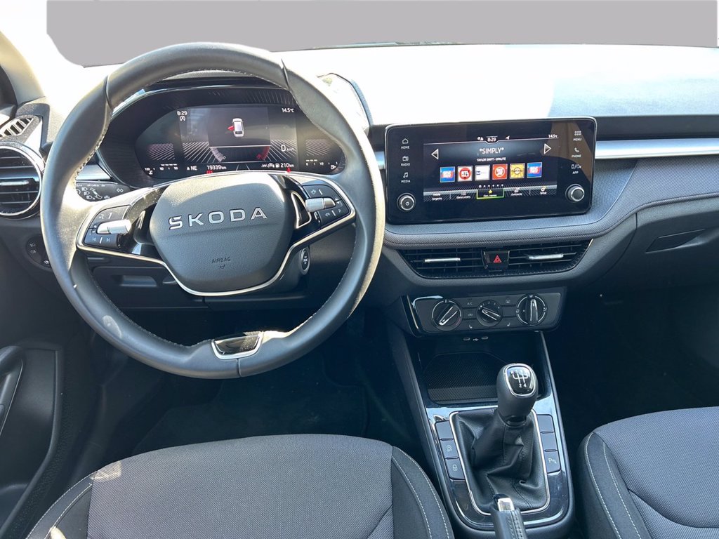 https://cdn-sm.caraffinity.it/images/vehicles/4705490/7/large