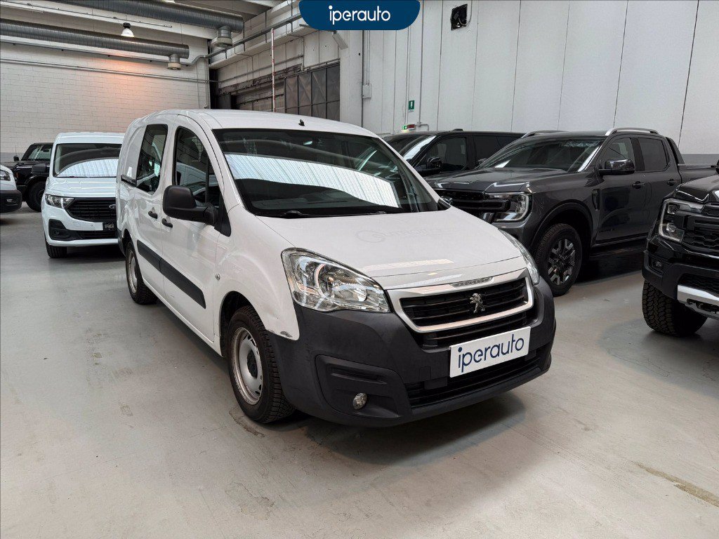 https://cdn-sm.caraffinity.it/images/vehicles/4705753/2/large