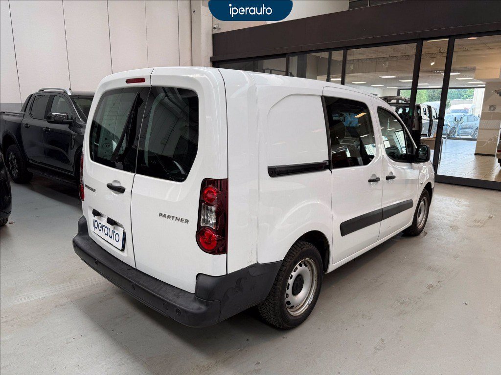 https://cdn-sm.caraffinity.it/images/vehicles/4705753/4/large