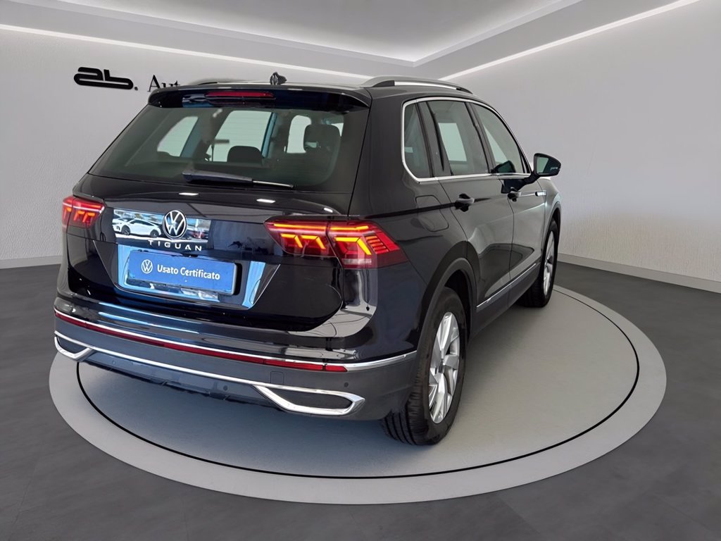 https://cdn-sm.caraffinity.it/images/vehicles/4706182/2/large