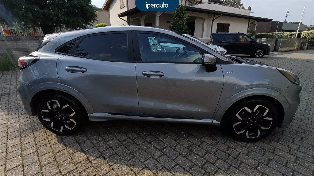 https://cdn-sm.caraffinity.it/images/vehicles/4706363/2/large