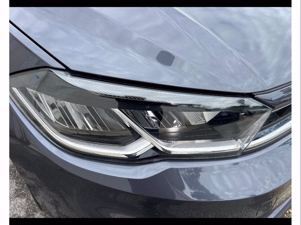 https://cdn-sm.caraffinity.it/images/vehicles/4707492/5/large