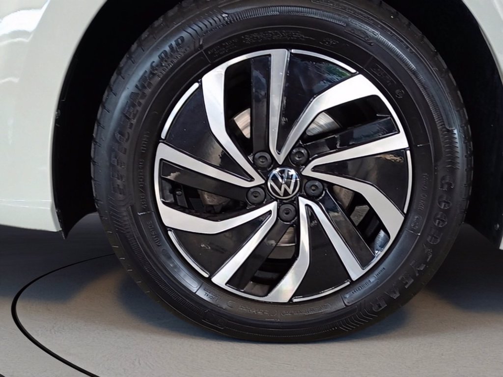 https://cdn-sm.caraffinity.it/images/vehicles/4707496/6/large