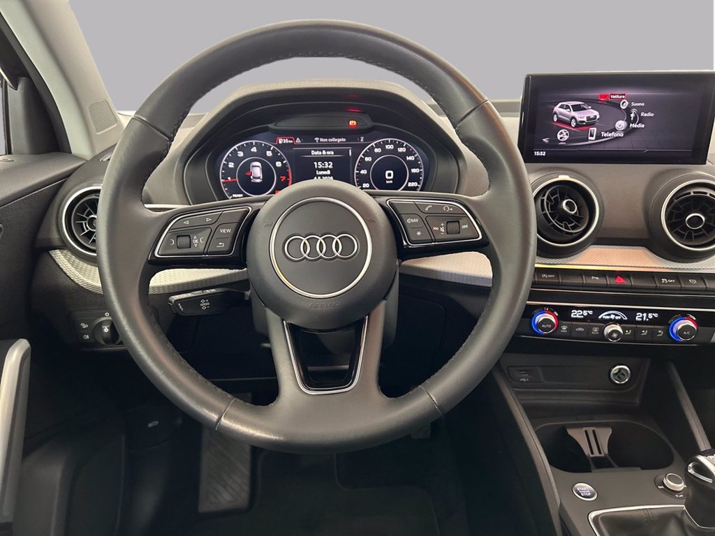 https://cdn-sm.caraffinity.it/images/vehicles/4708544/8/large
