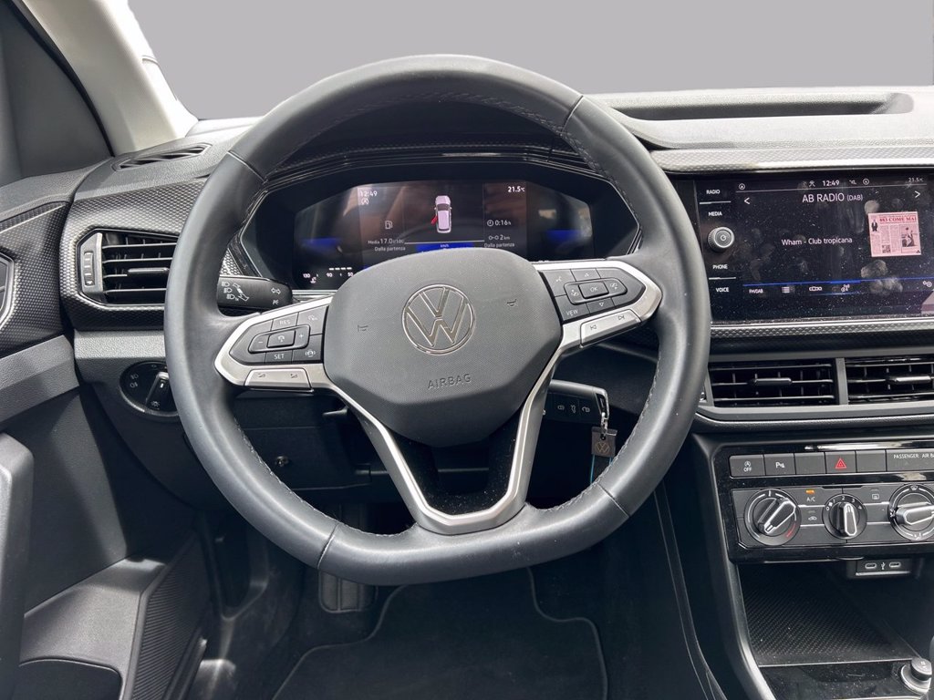 https://cdn-sm.caraffinity.it/images/vehicles/4708548/8/large