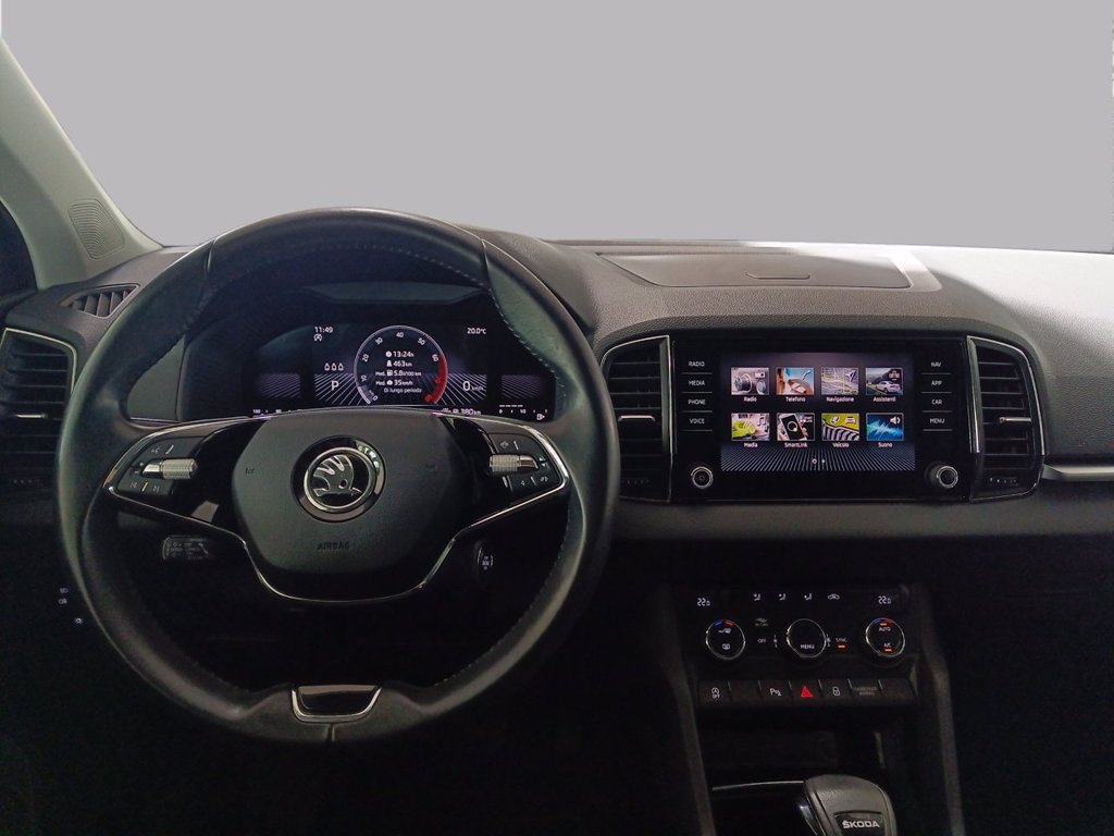 https://cdn-sm.caraffinity.it/images/vehicles/4708552/7/large