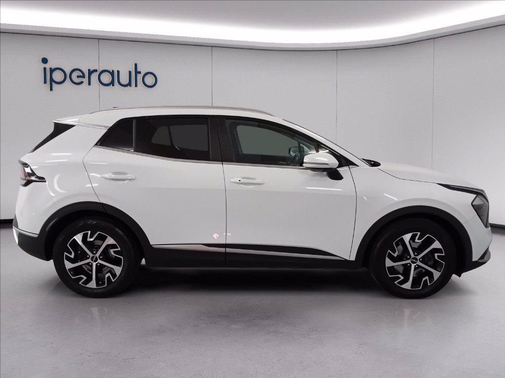 https://cdn-sm.caraffinity.it/images/vehicles/4708691/5/large