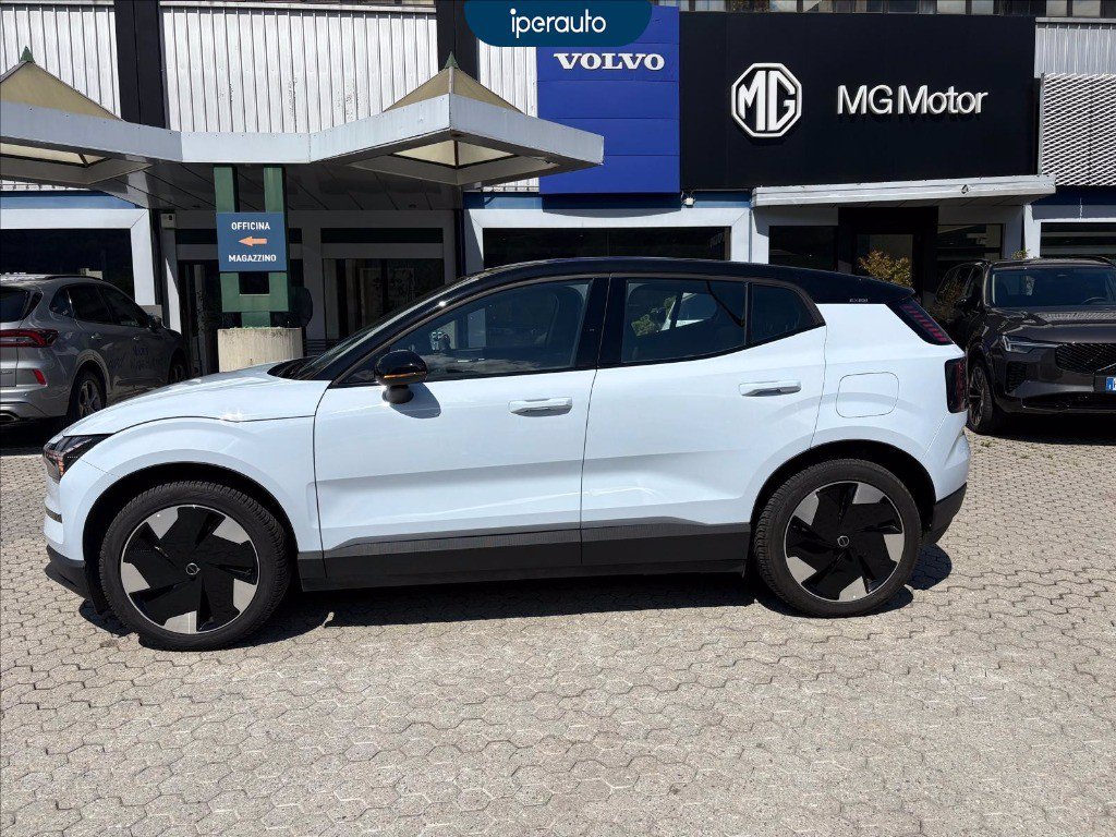 https://cdn-sm.caraffinity.it/images/vehicles/4708692/6/large