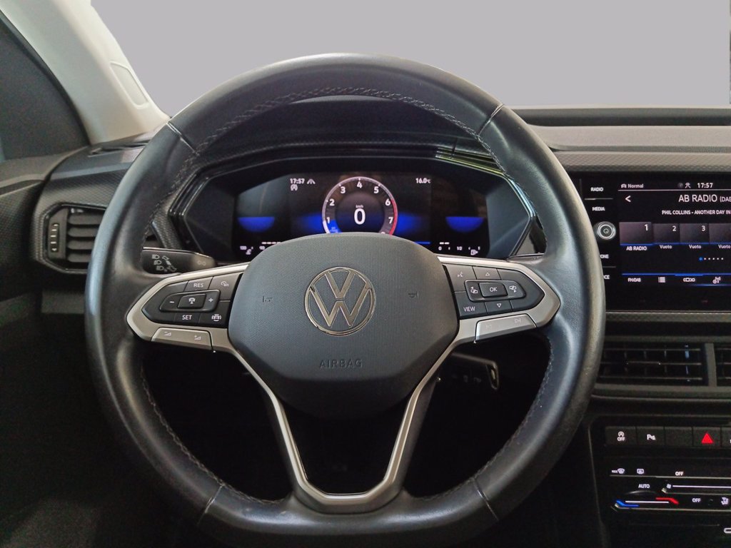 https://cdn-sm.caraffinity.it/images/vehicles/4709453/8/large