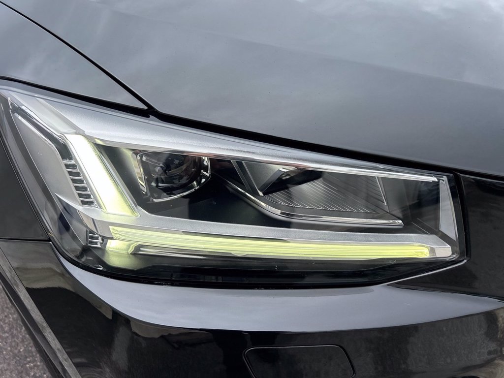 https://cdn-sm.caraffinity.it/images/vehicles/4709456/5/large