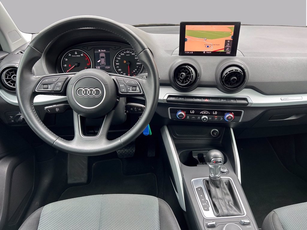 https://cdn-sm.caraffinity.it/images/vehicles/4709456/7/large
