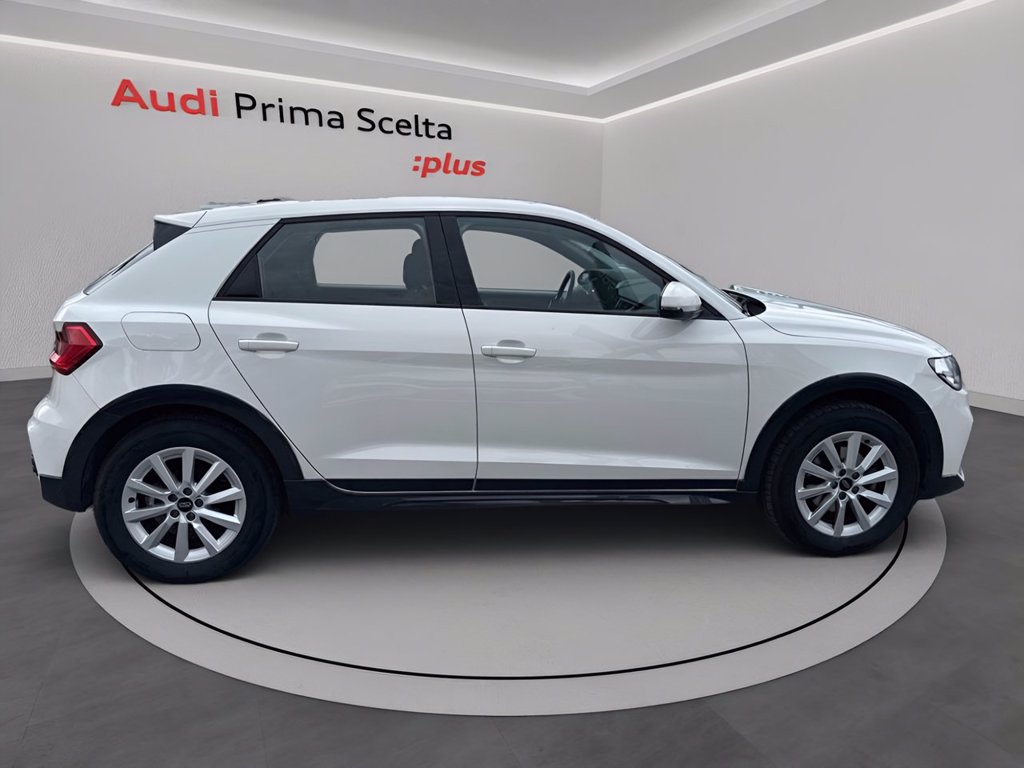 https://cdn-sm.caraffinity.it/images/vehicles/4709460/2/large
