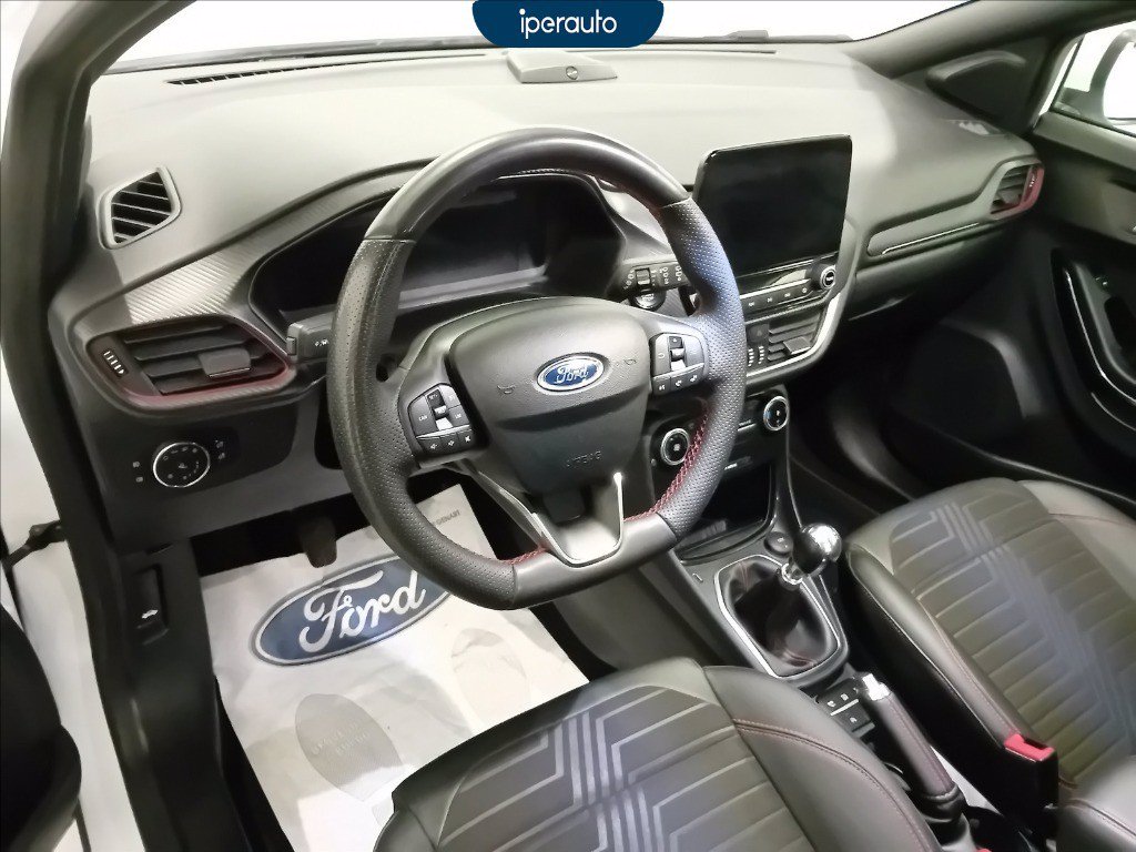https://cdn-sm.caraffinity.it/images/vehicles/4709659/7/large