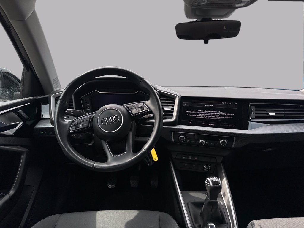 https://cdn-sm.caraffinity.it/images/vehicles/4709878/7/large