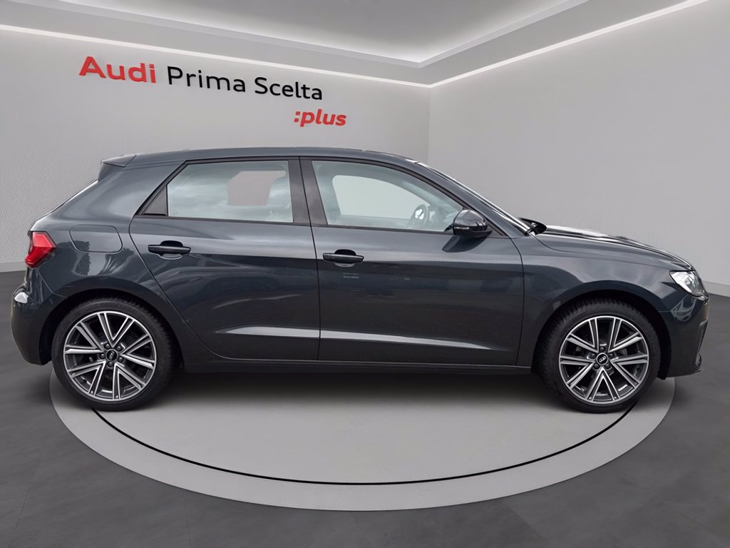 https://cdn-sm.caraffinity.it/images/vehicles/4709883/2/large