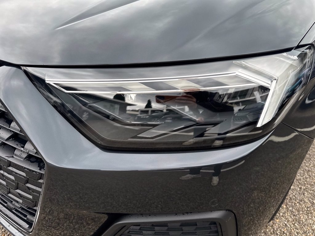 https://cdn-sm.caraffinity.it/images/vehicles/4709883/5/large