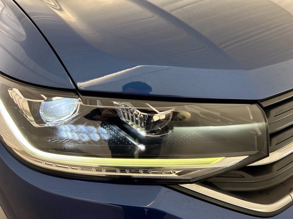 https://cdn-sm.caraffinity.it/images/vehicles/4710104/5/large